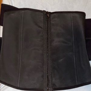 She’swaisted.com waist trainer